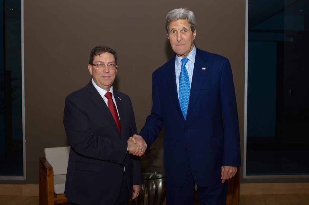 Image: US Secretary John Kerry meets Cuban Foreign Minister Bruno Rodriguez in Panama City